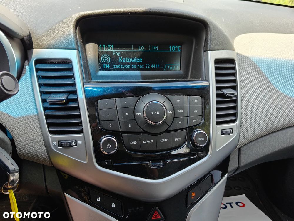 Chevrolet Cruze 2.0 LS - 22