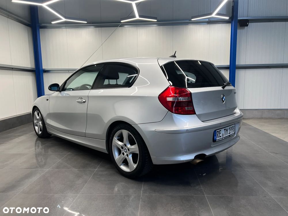 BMW Seria 1 118d DPF - 13