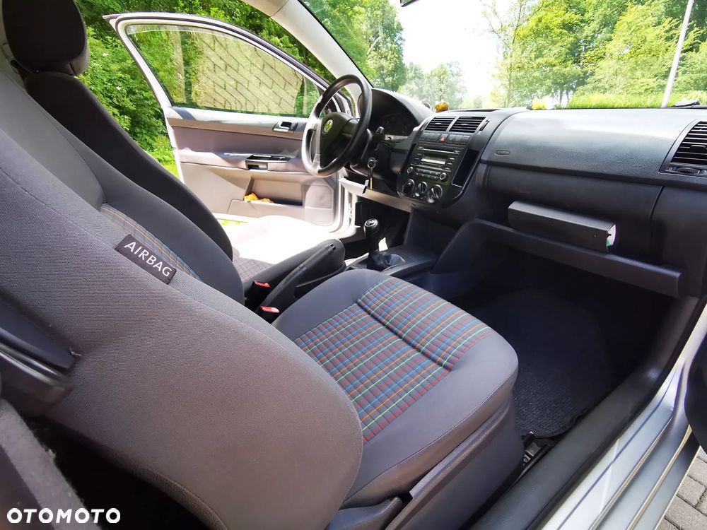 Volkswagen Polo 1.2 Tour - 19