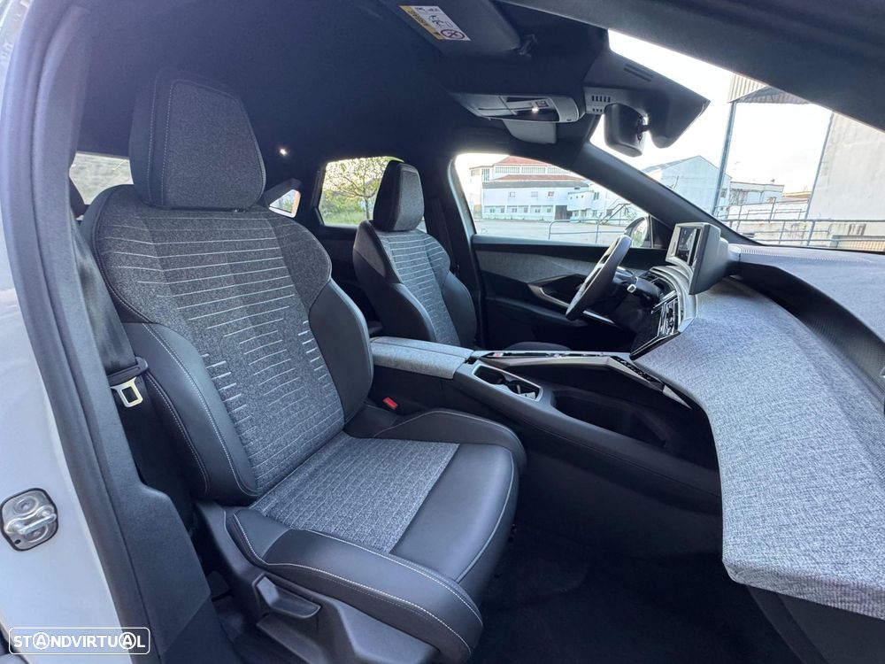 Peugeot 3008 1.2 Hybrid Allure e-DCS6 - 27