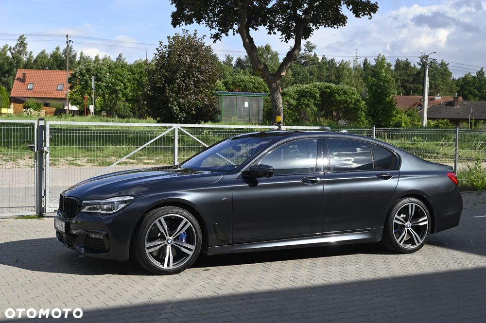 BMW Seria 7 ver-750i-xdrive - 4