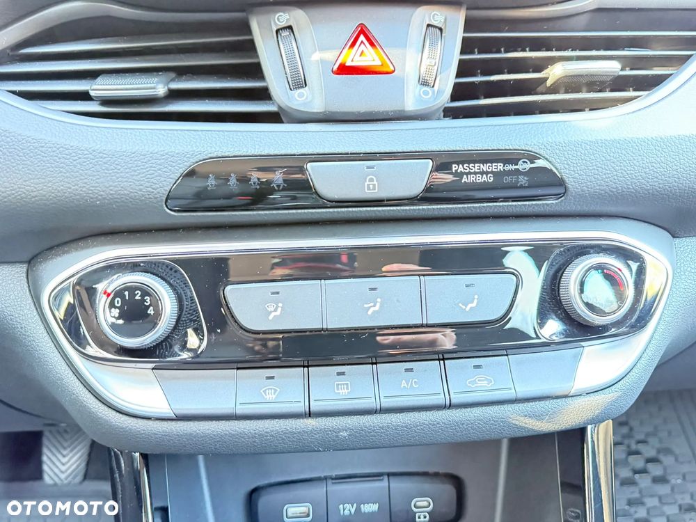 Hyundai i30 1.5 DPI Pure - 15