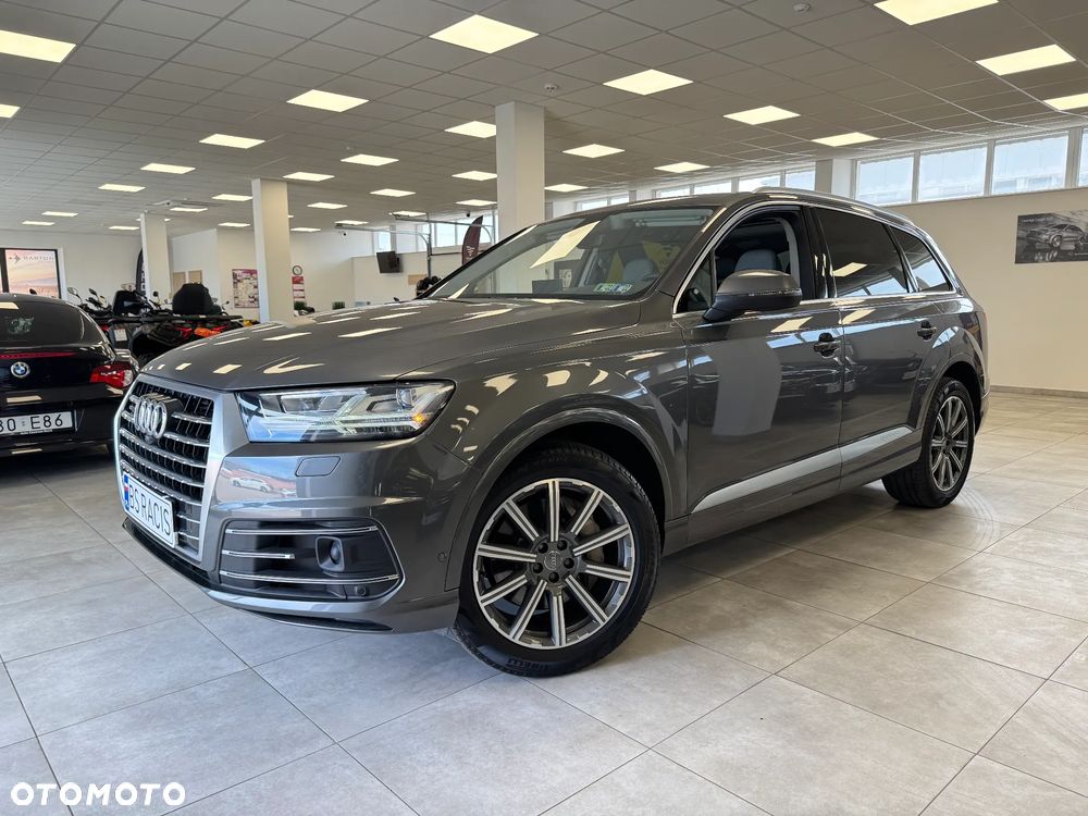 Audi Q7 - 1