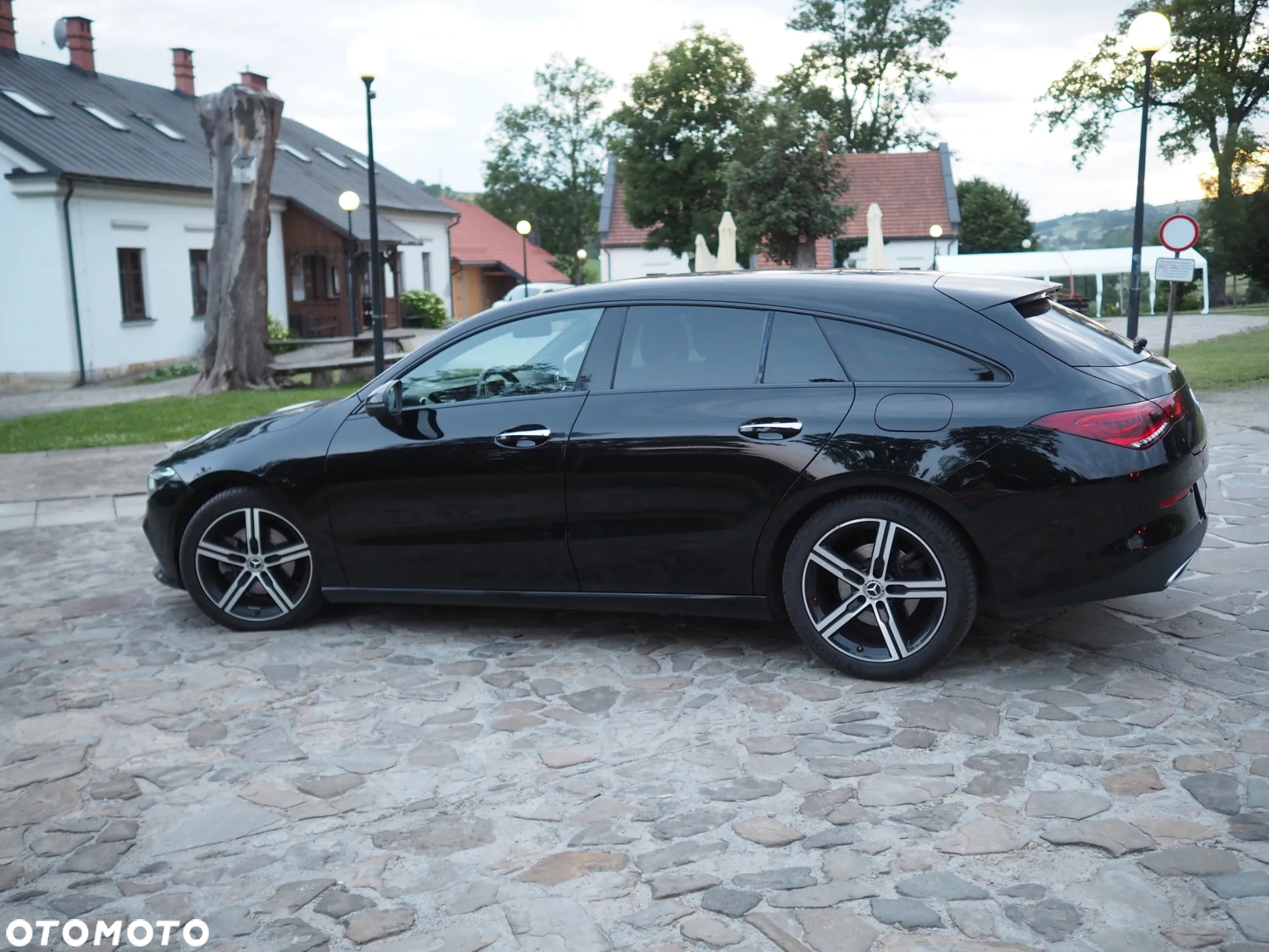Mercedes-Benz CLA 200 d 4Matic Shooting Brake 8G-DCT Edition 2021 - 31
