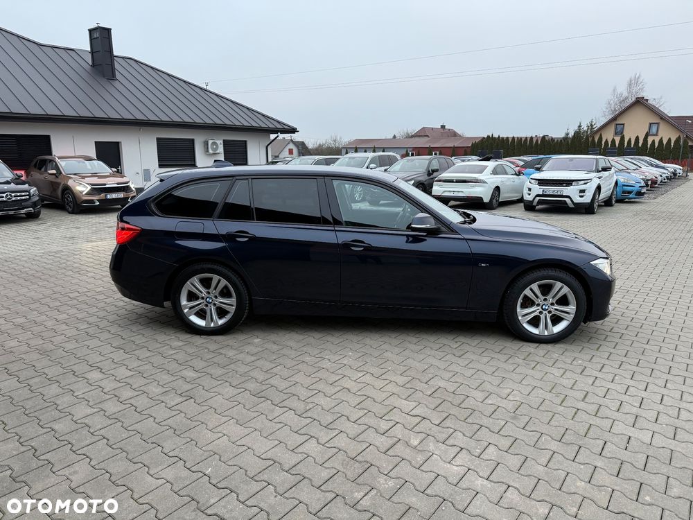 BMW Seria 3 320d DPF Edition Sport - 11