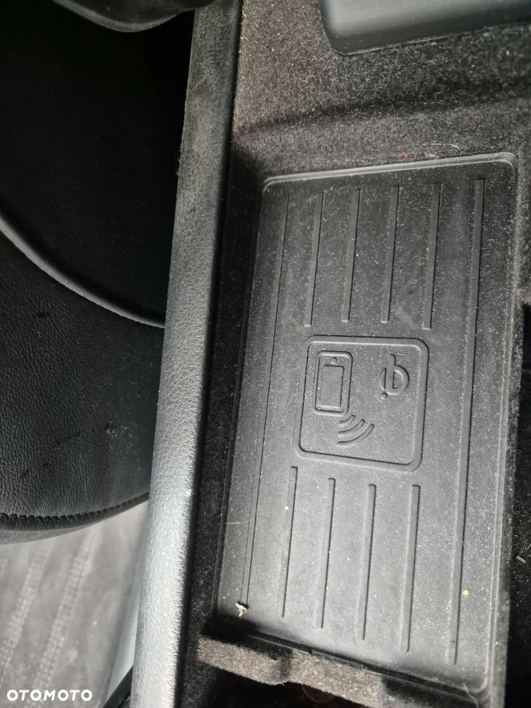 Audi A6 Avant 3.0 TDI quattro S tronic - 37