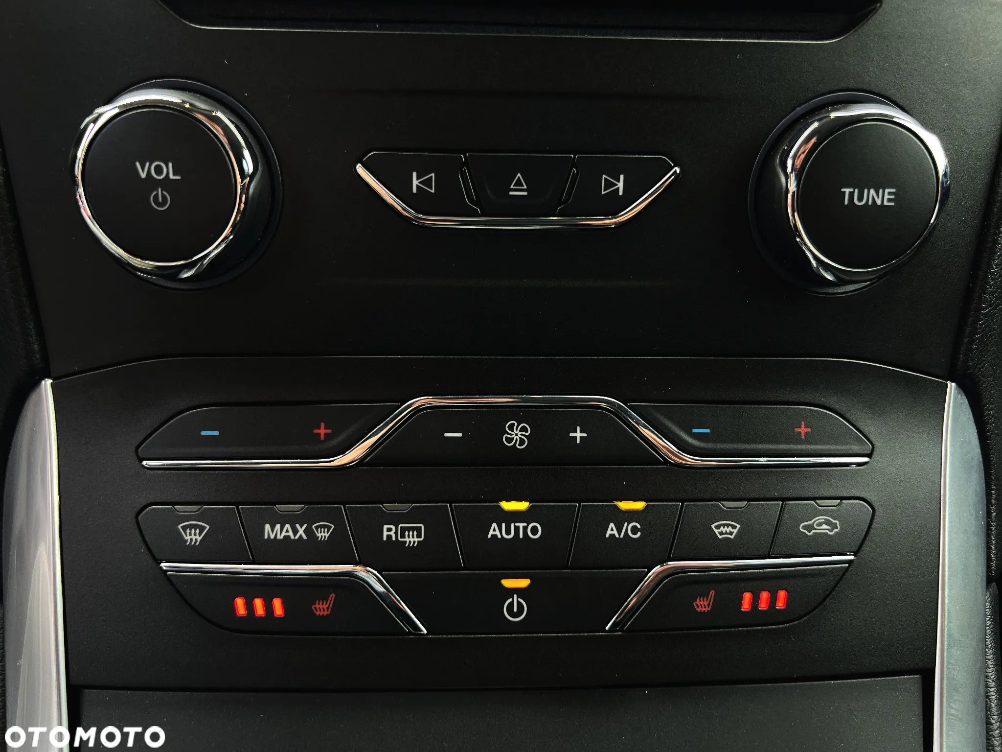 Ford S-Max - 33
