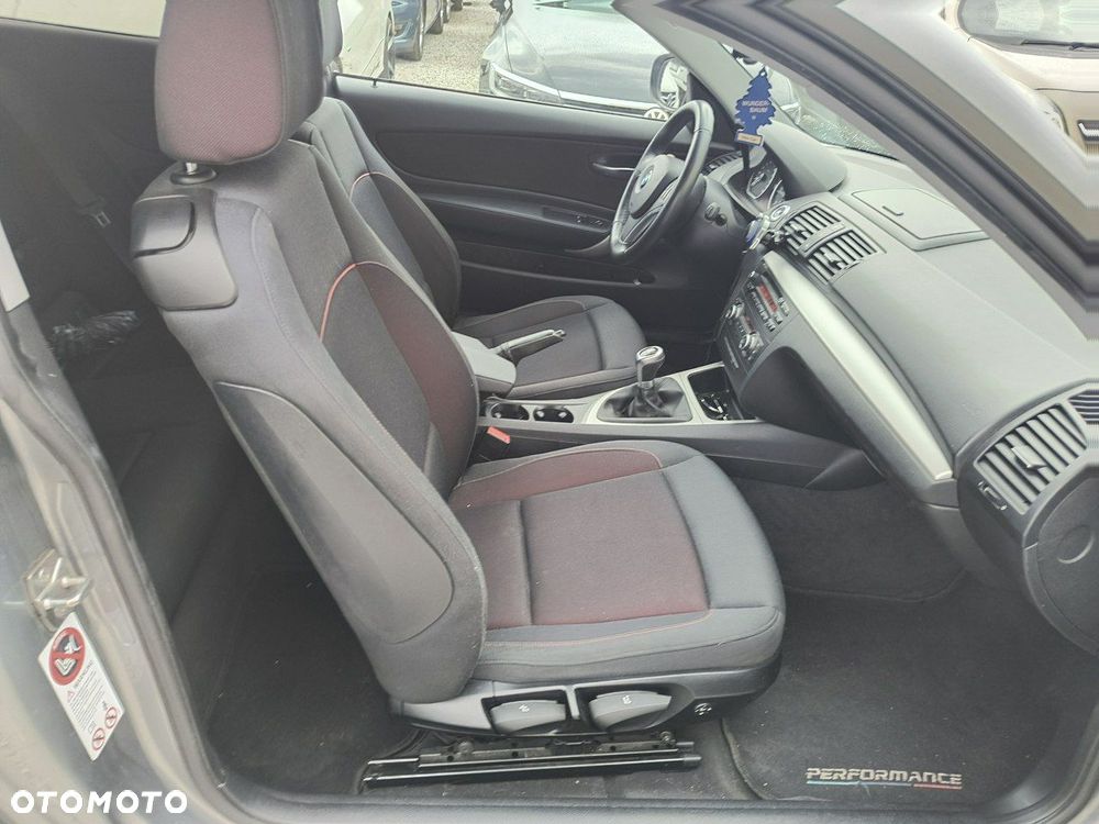 BMW Seria 1 118d Sport Line - 12