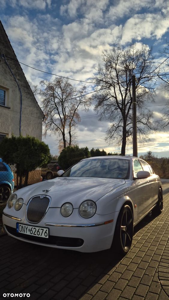 Jaguar S-Type 4.2 V8 - 1