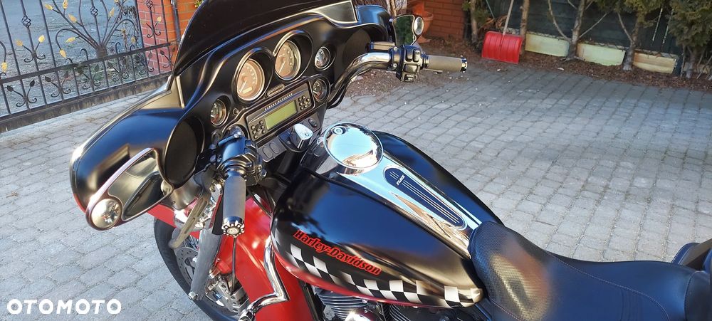 Harley-Davidson Touring Street Glide - 6