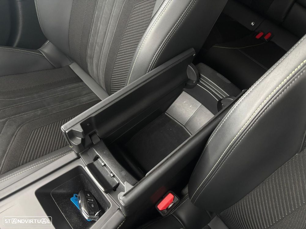 Peugeot 308 1.6 Hybrid GT Pack e-EAT8 - 34