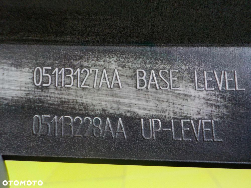 CHRYSLER GRAND VOYAGER V atrapa grill 05113127AA - 14