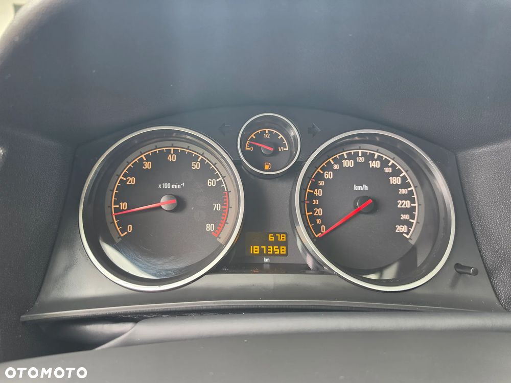 Opel Astra - 25