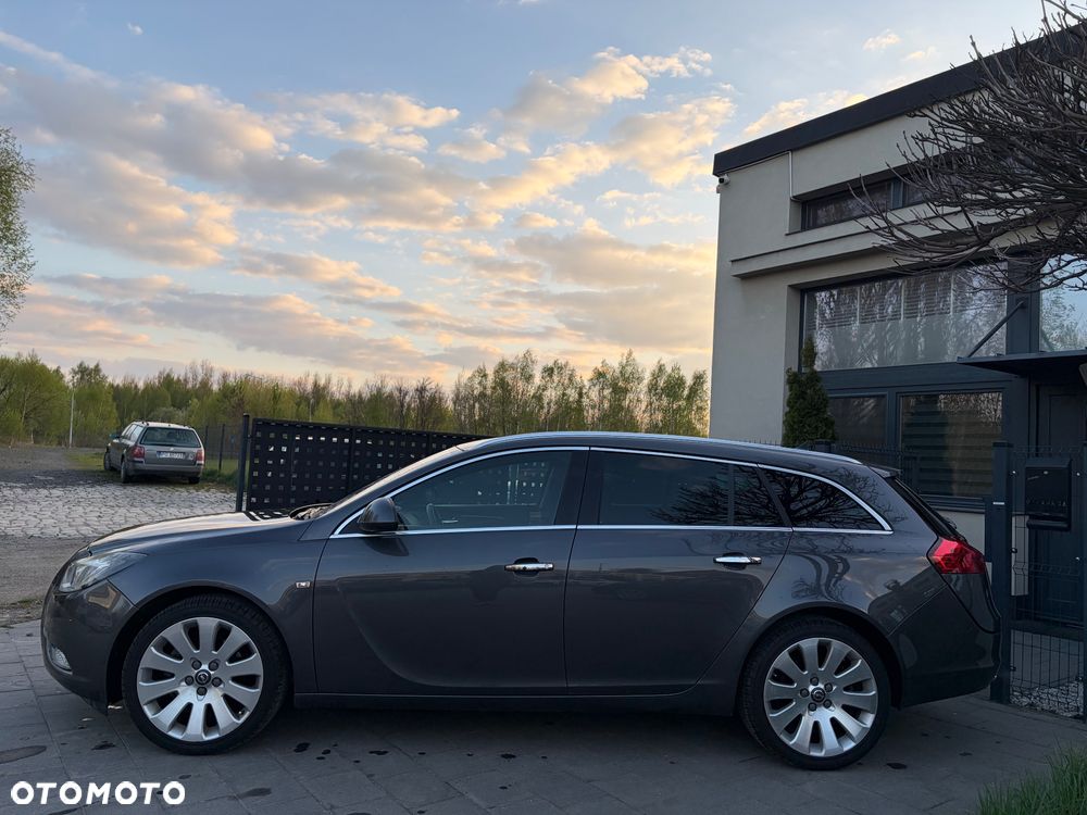 Opel Insignia 2.0 Turbo 4x4 Automatik Design Edition - 3