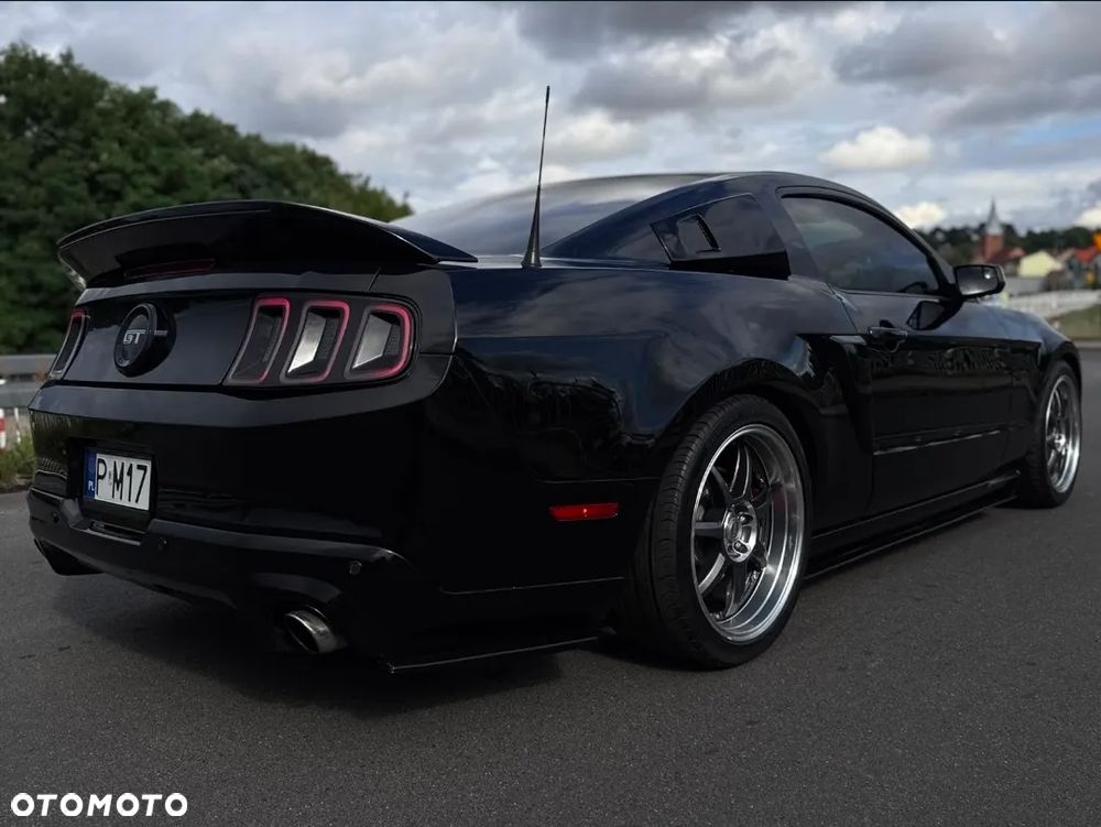 Ford Mustang 5.0 V8 GT - 4