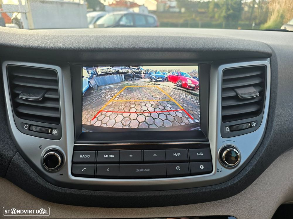 Hyundai Tucson 1.7 CRDi Executive - 29
