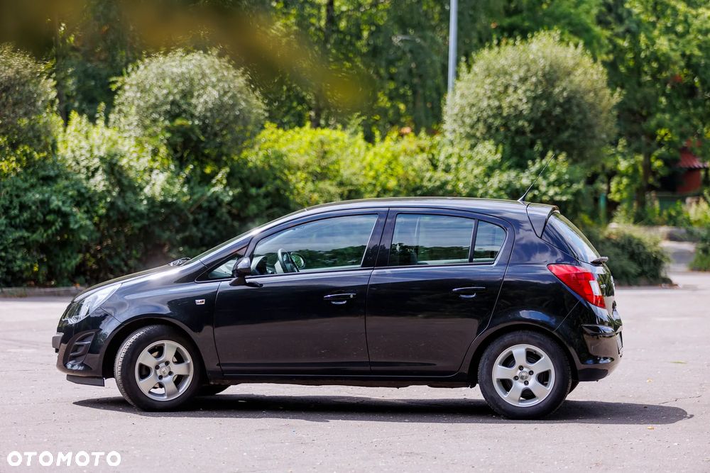 Opel Corsa 1.4 16V Graphite - 4