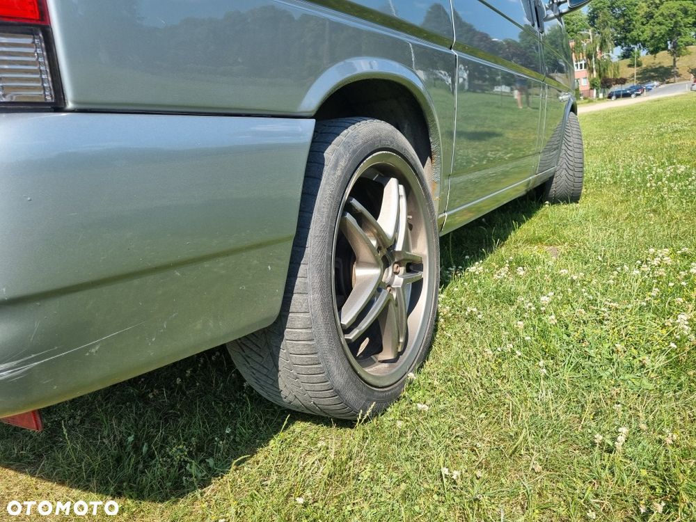 Volkswagen Multivan - 3