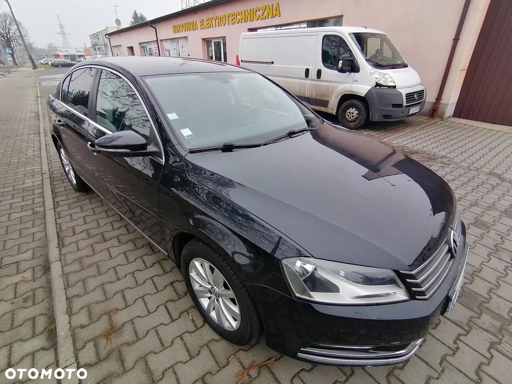 Volkswagen Passat - 20