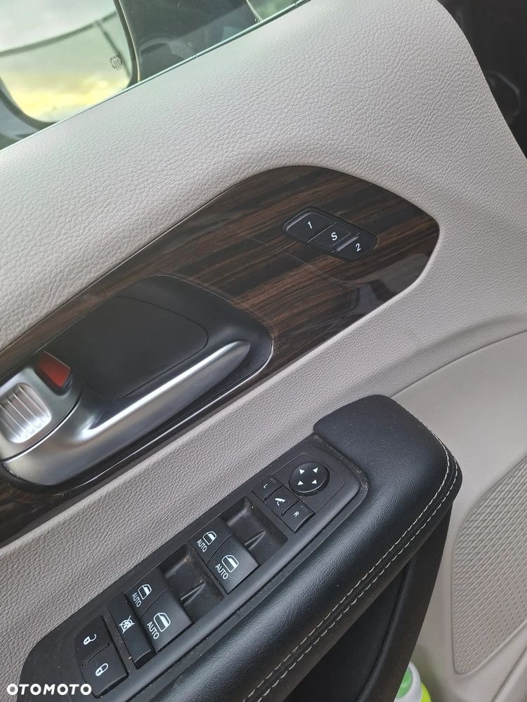 Chrysler Pacifica - 13