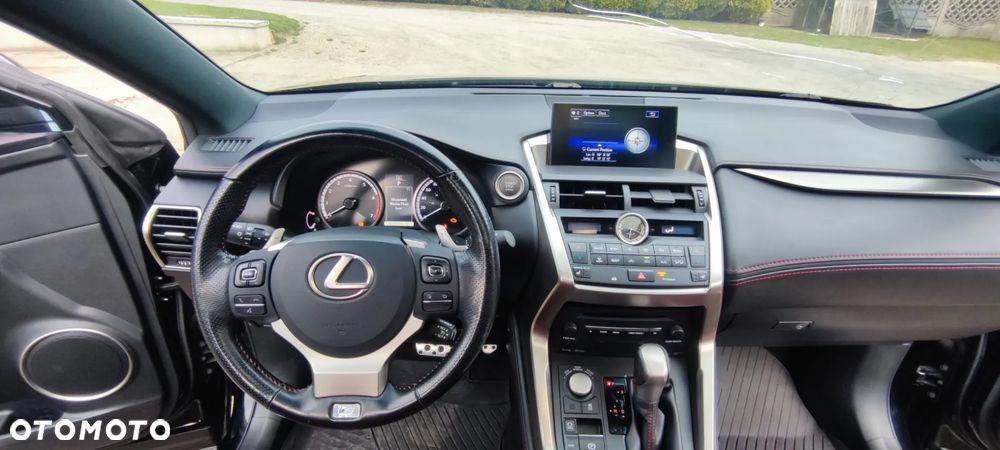 Lexus NX 200t AWD F Sport - 23
