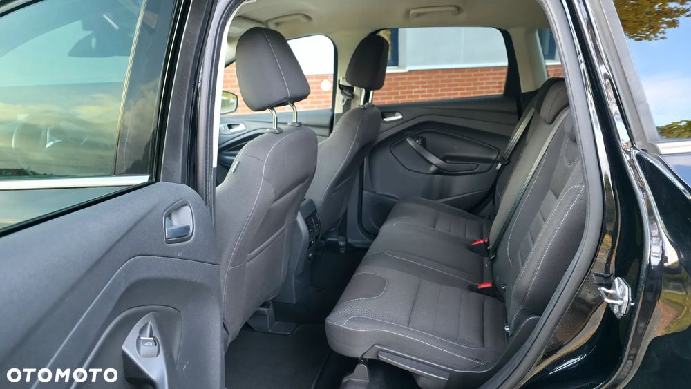 Ford Kuga 2.0 TDCi FWD Titanium - 22