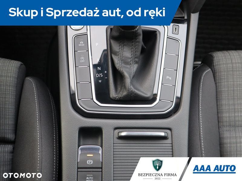 Volkswagen Passat Variant - 14