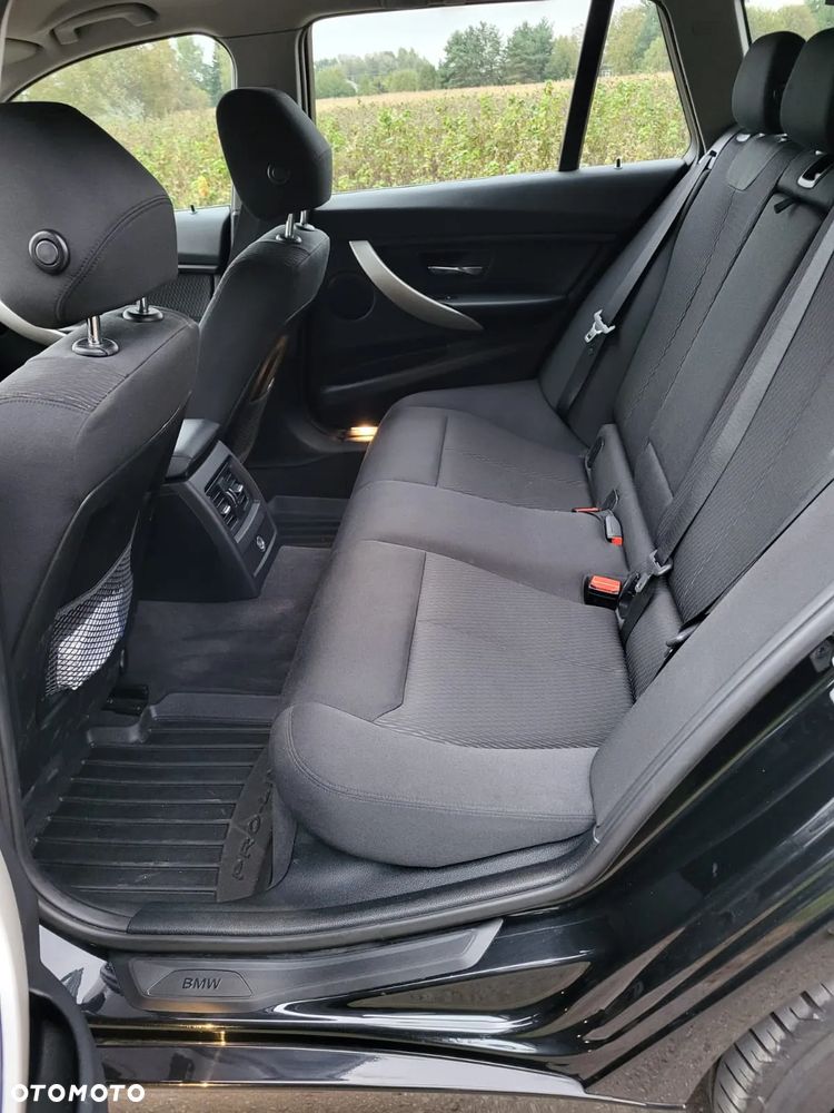 BMW Seria 3 318d - 9