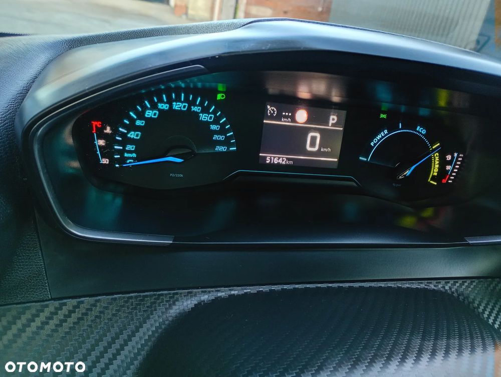 Peugeot 208 - 15