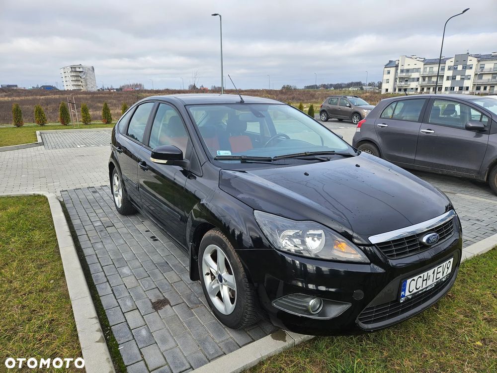 Ford Focus 1.6 Ambiente - 1