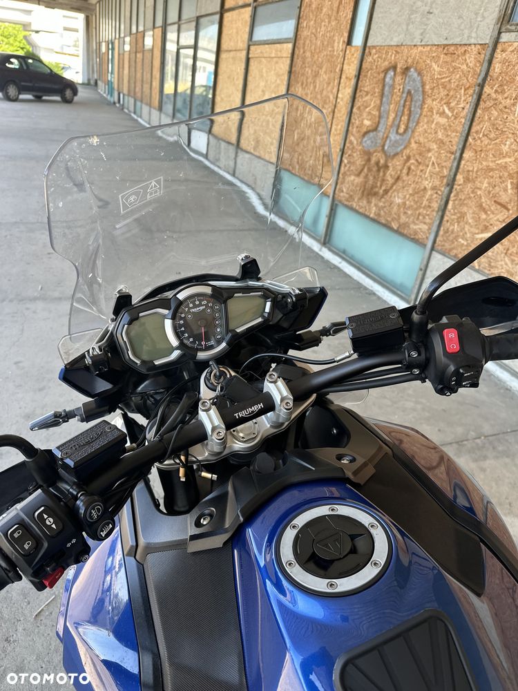 Triumph Tiger - 12