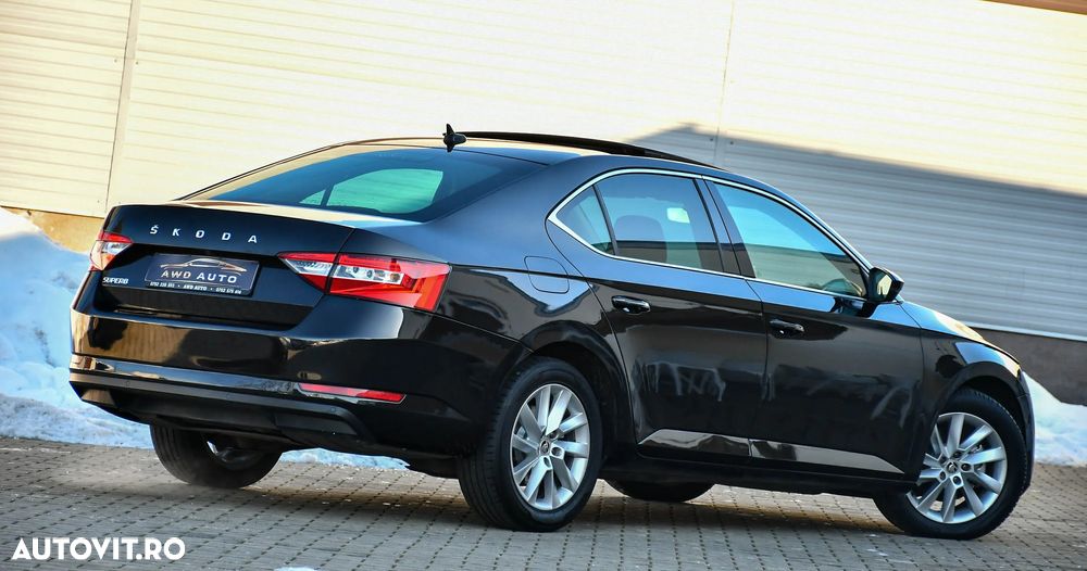 Skoda Superb 2.0 TDI DSG Premium Edition - 4
