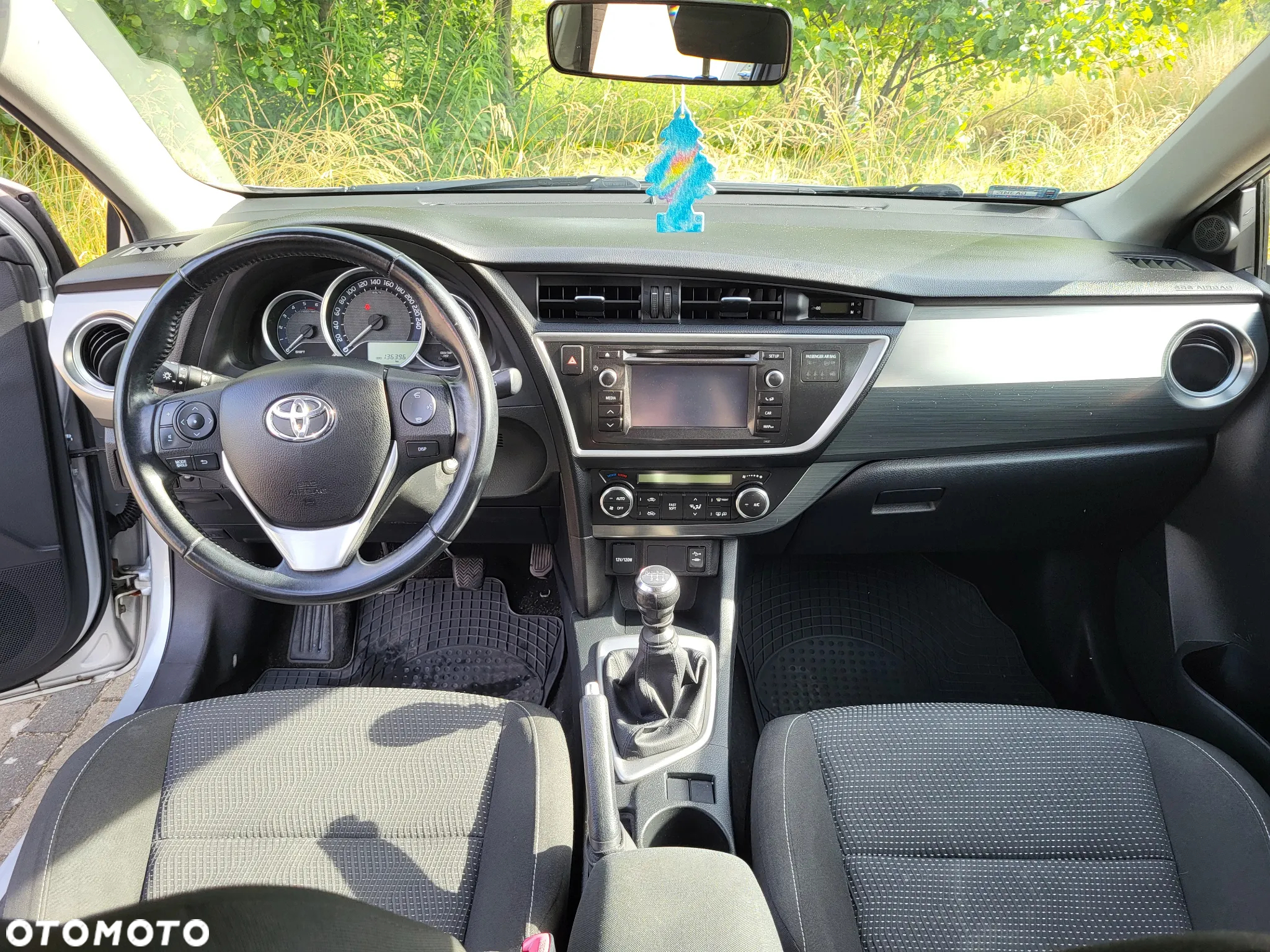 Toyota Auris 1.4 D-4D Premium - 6
