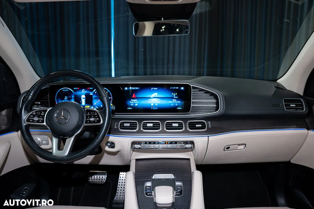 Mercedes-Benz GLS - 24
