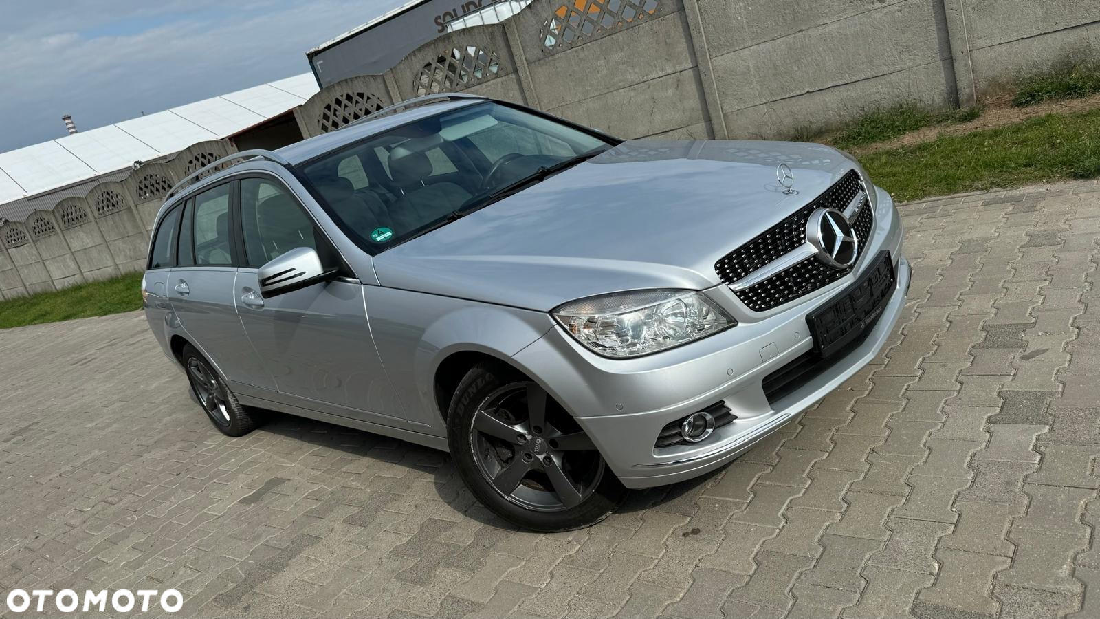 Mercedes-Benz Klasa C 180 T Kompressor BlueEFFICIENCY Avantgarde - 9