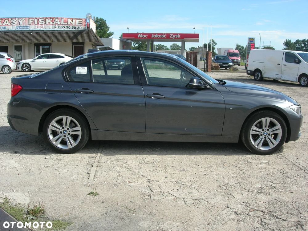 BMW Seria 3 316d Sport Line - 2