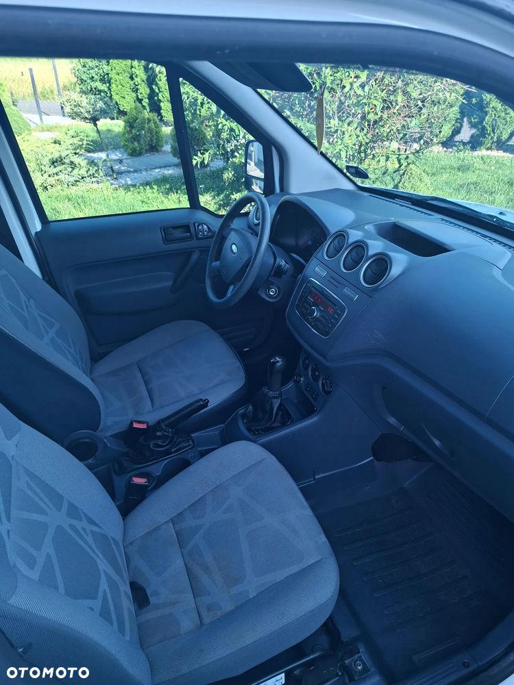 Ford Transit Connect - 24