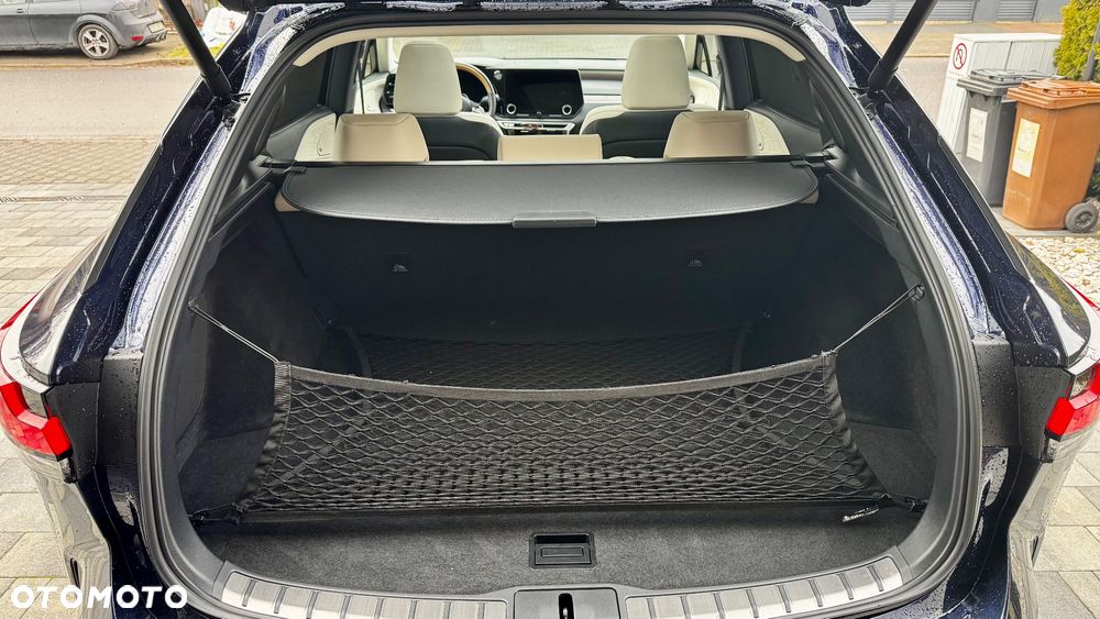 Lexus RX 450h+ Omotenashi - 10
