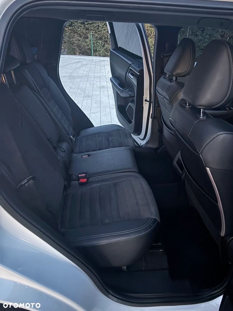 Mitsubishi Outlander - 26