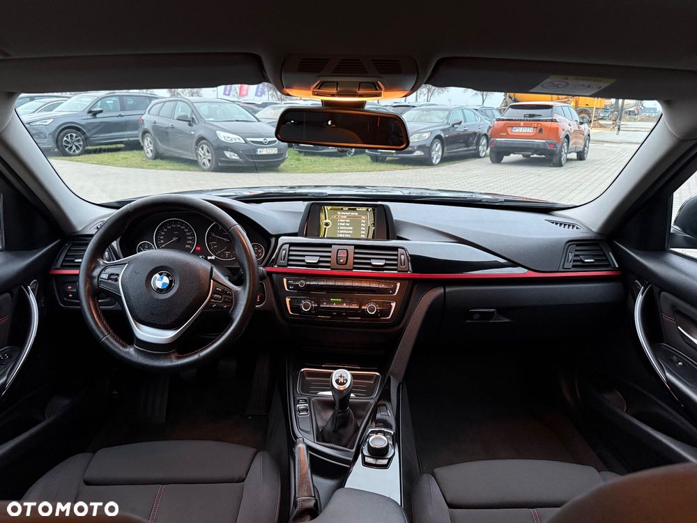 BMW Seria 3 320d DPF Edition Sport - 17