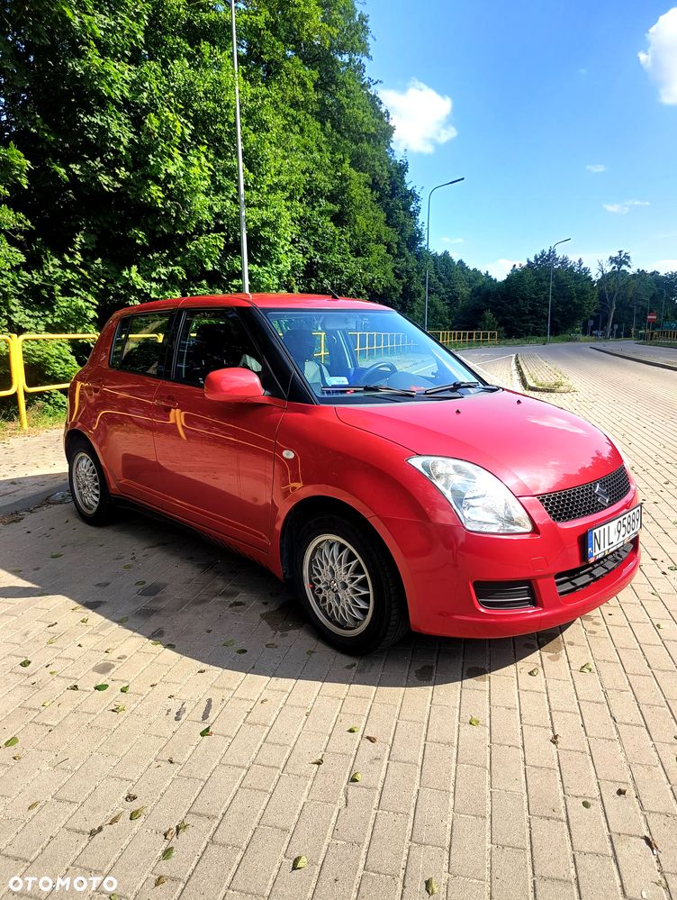 Suzuki Swift - 1