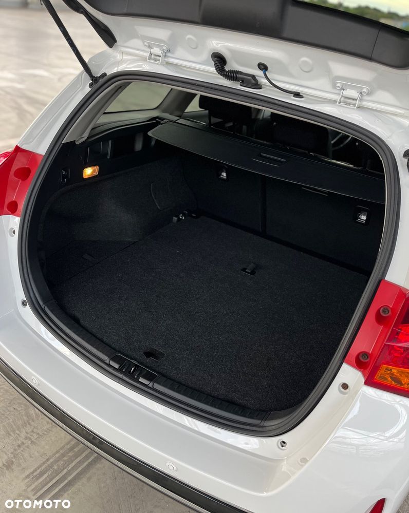 Toyota Auris - 32