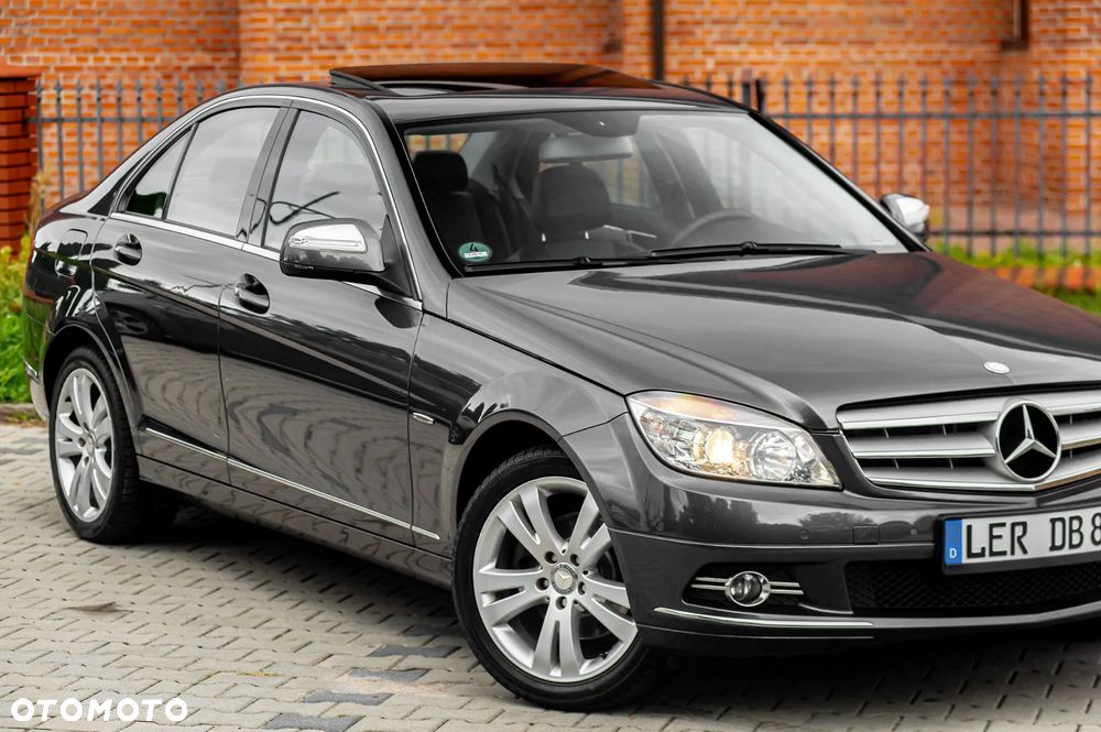 Mercedes-Benz C-Class 2008 photo 2