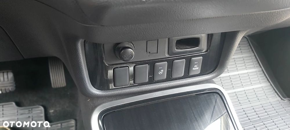 Mitsubishi Outlander - 18