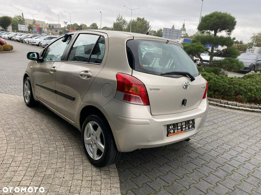 Toyota Yaris - 5