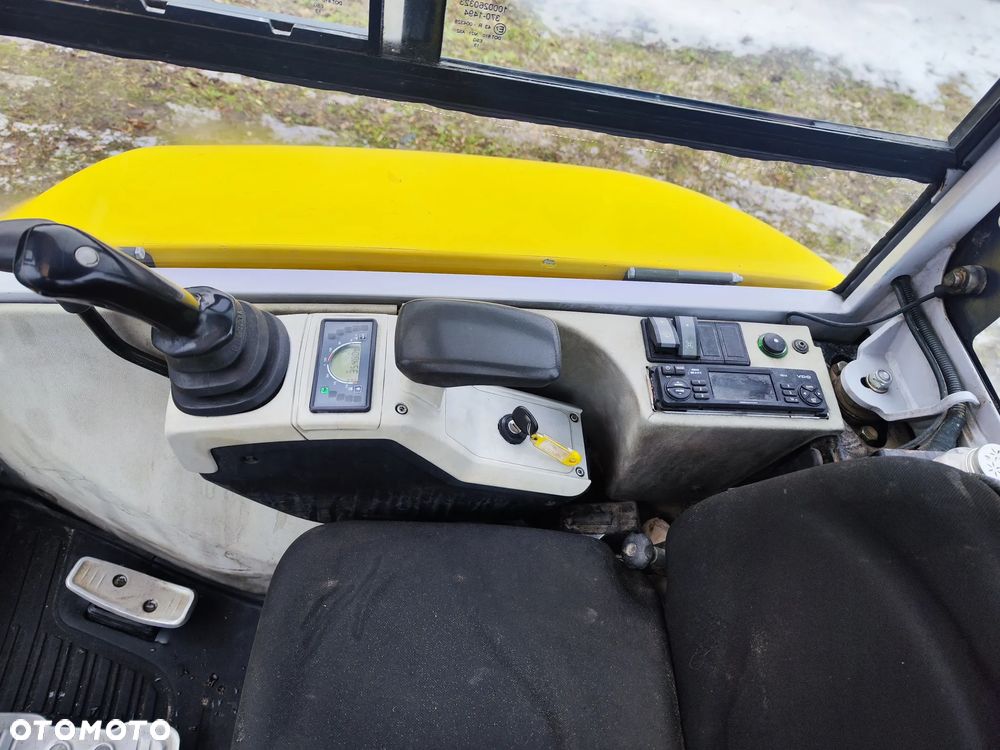 Wacker Neuson EZ28 - 11