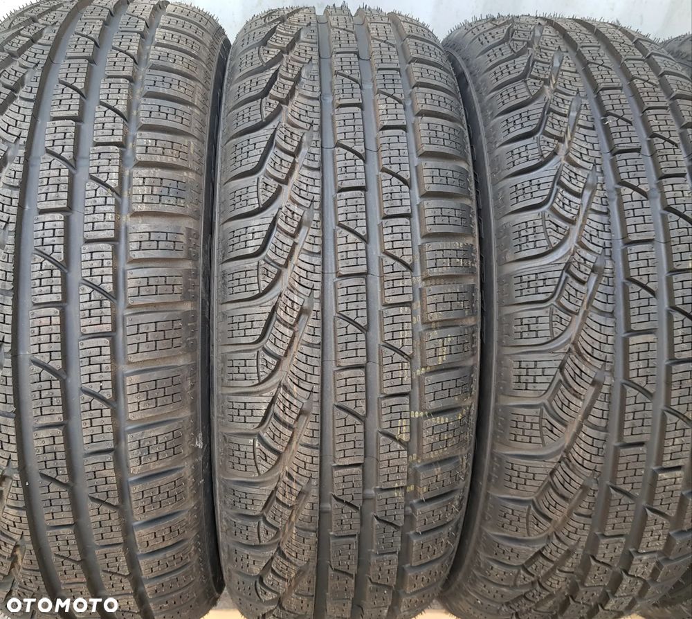 2x 205/55R17 Pirelli SottoZero II *RSC para opon zimowych Poznań - 2