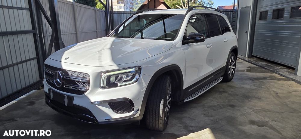 Mercedes-Benz GLB - 16