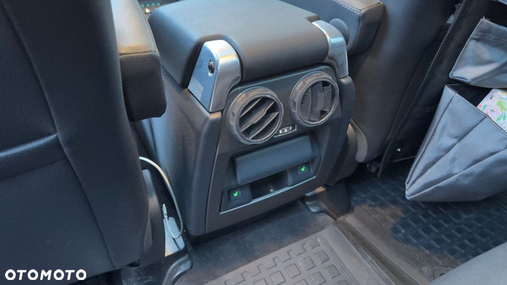 Land Rover Discovery - 17