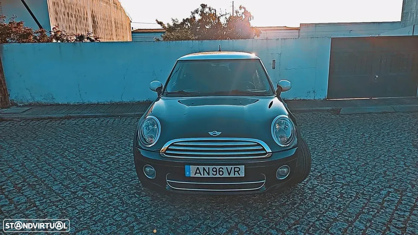 MINI 3 Portas Cooper D - 23